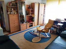 Apartament de vânzare 3 camere în Targu-Jiu, Traian