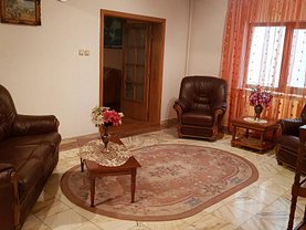 Casa 10 camere în Targu-Jiu, Central