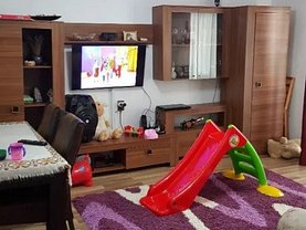 Apartament de vânzare 3 camere în Zalau, Nord-Est