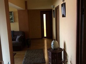 Apartament de vânzare 3 camere în Suceava, Obcini