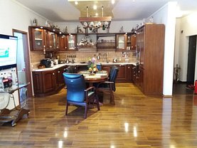 Apartament de vânzare 3 camere în Baia Mare, Central