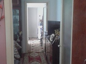 Apartament de vânzare 3 camere în Botosani, Central