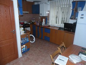Apartament de vânzare 3 camere în Zalau, Central