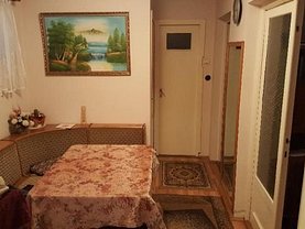 Apartament de vânzare 3 camere în Zalau, Nord-Vest
