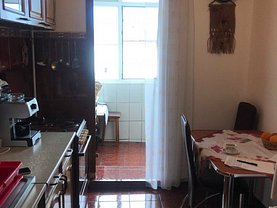 Apartament de vânzare 3 camere în Zalau, Nord