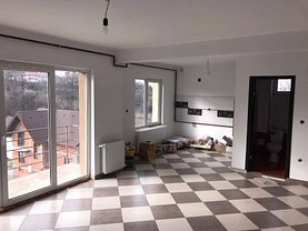 Apartament de vânzare 3 camere în Zalau, Sud