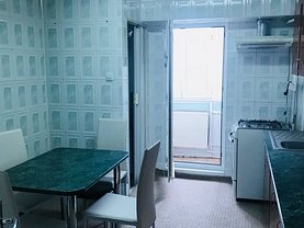 Apartament de vânzare 3 camere în Galati, Piata Centrala