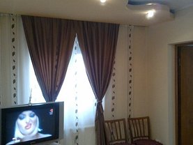 Apartament de vânzare 3 camere în Ramnicu Valcea, Petrisor