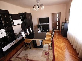 Casa 8 camere în Targu Mures, Cornisa
