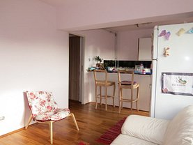 Apartament de vânzare 3 camere în Arad, Aurel Vlaicu