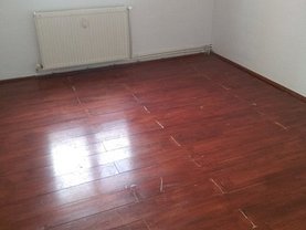 Apartament de vânzare 2 camere în Piatra-Neamt, Calea Romanului