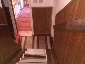 Apartament de vânzare 4 camere în Piatra-Neamt, Central