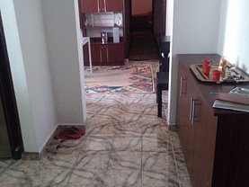 Apartament de vânzare 4 camere în Piatra-Neamt, Maratei