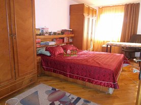 Casa 3 camere în Targoviste, Central