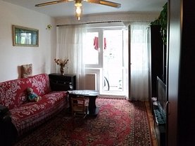 Apartament de vânzare 3 camere în Bacau, Zimbru