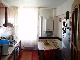 Apartament de vânzare 3 camere în Bacau, Gara