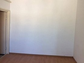 Apartament de vânzare 2 camere în Bacau, Milcov