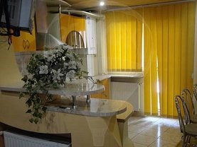 Apartament de închiriat 3 camere în Satu Mare, Central