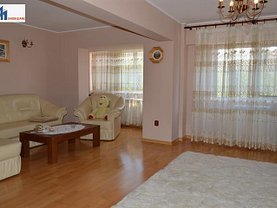 Apartament de vânzare 3 camere în Botosani, Central