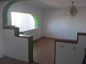Apartament de vânzare 4 camere în Targoviste, Micro 6
