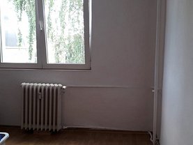 Garsonieră de vânzare în Brasov, Tractorul