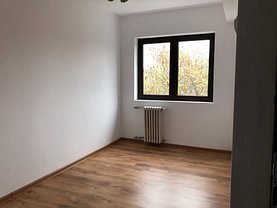 Apartament de vânzare 3 camere în Ploiesti, Democratiei