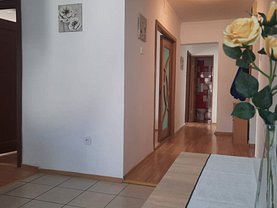 Apartament de vânzare 3 camere în Constanta, Faleza Nord
