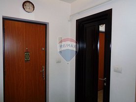 Apartament de vânzare 3 camere în Piatra-Neamt, Calea Romanului