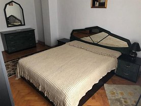 Apartament de închiriat 3 camere în Bistrita, Central