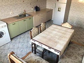 Apartament de închiriat 3 camere în Bistrita, Central