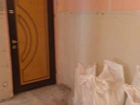 Apartament de vânzare 3 camere în Brasov, Tractorul