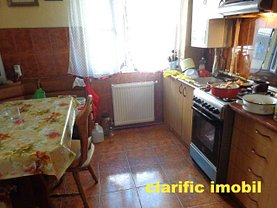 Apartament de vânzare 4 camere în Bistrita, Sud