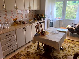 Apartament de vânzare 2 camere în Campulung Moldovenesc, Central