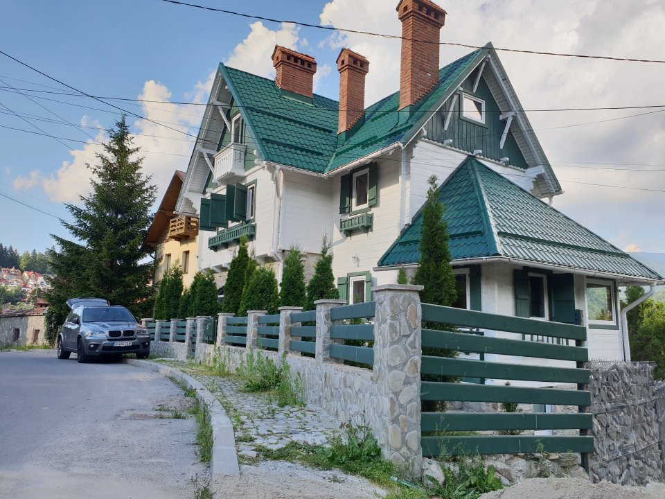 Sinaia Prahova Str Mihail Kogalniceanu Casa Vila Cu 7 Camere De