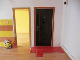 Apartament de vânzare 2 camere în Giurgiu, Casa Cartii
