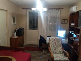 Apartament de vânzare 3 camere în Tulcea, Central
