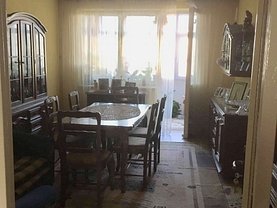 Apartament de vânzare 4 camere în Botosani, Central