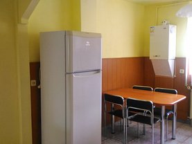 Apartament de închiriat 4 camere în Deva, Gojdu