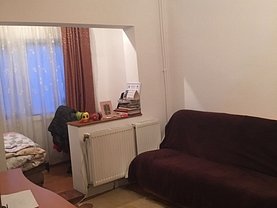 Apartament de vânzare 3 camere în Deva, Piata Centrala