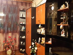 Apartament de vânzare 3 camere în Calarasi, Sud