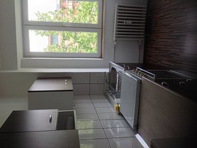 Apartament de vânzare 2 camere în Oradea, Decebal