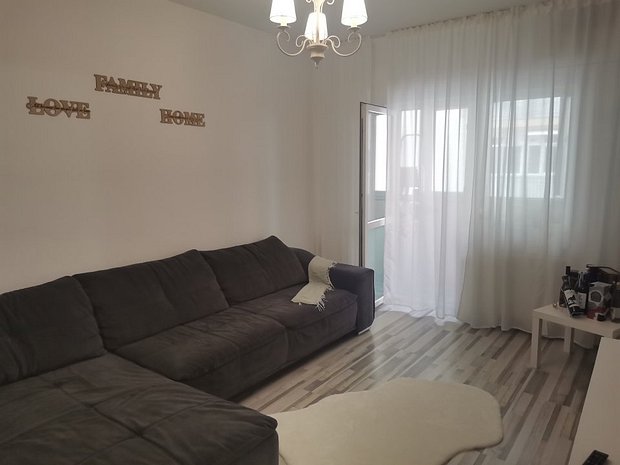 Vând apartament 3 camere NU ESTE ÎN REZIDENCE MILITARI cf1 dec D 4