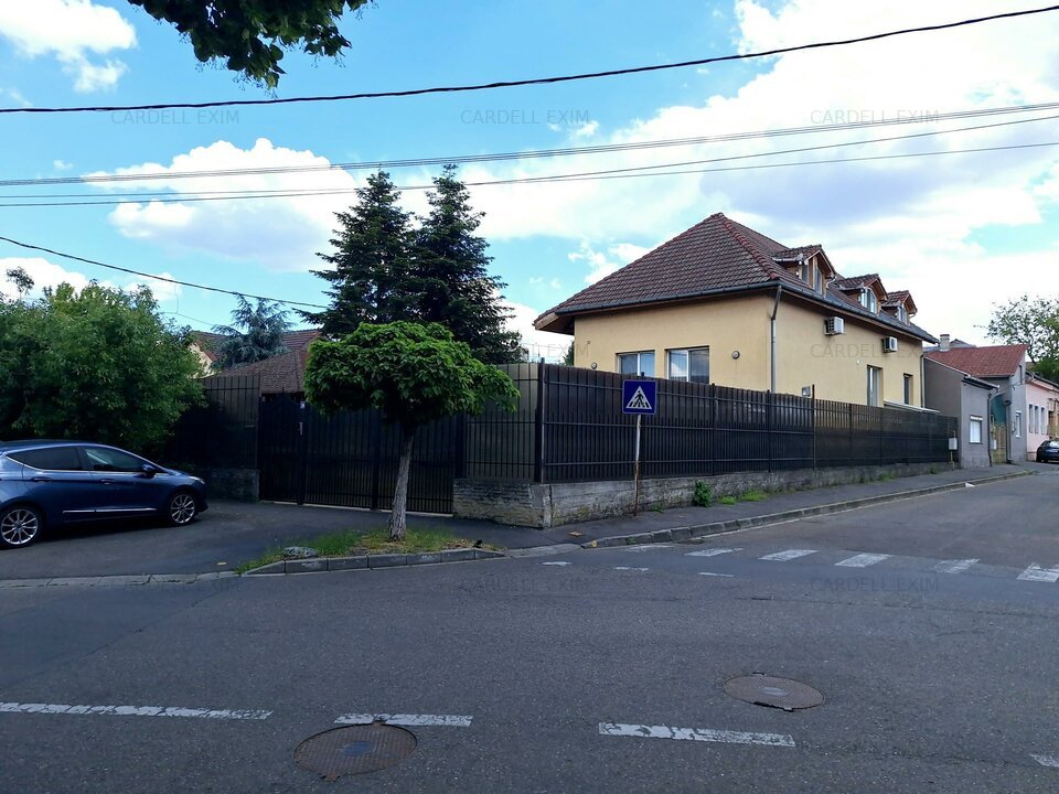 Casa de vanzare
