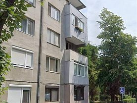 Apartament de vânzare 3 camere, în Oradea, zona Rogerius
