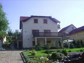 Casa de închiriat 5 camere, în Oradea, zona Dealuri Oradea
