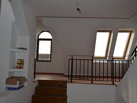 Apartament de vânzare 3 camere în Oradea, Central