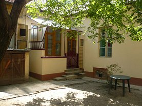 Apartament de vânzare 3 camere, în Oradea, zona Central