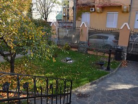 Casa de închiriat 3 camere, în Oradea, zona Central
