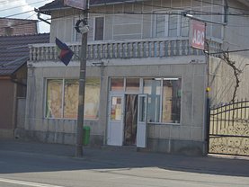 Închiriere spaţiu comercial