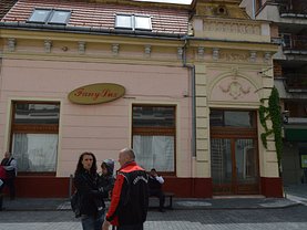 Închiriere spaţiu comercial